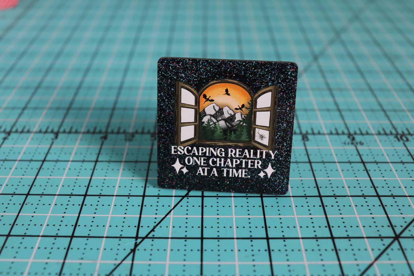 "Escaping Reality" Glitter Black Pop Socket