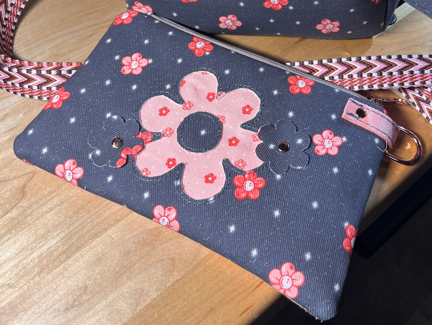 Iris Clutch Applique - Sew Sweet Retreat
