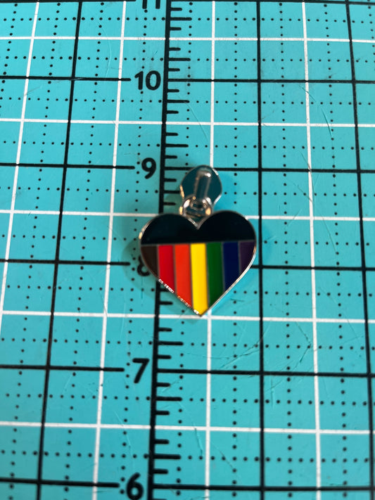 #5 Zip - Rainbow Heart - Silver