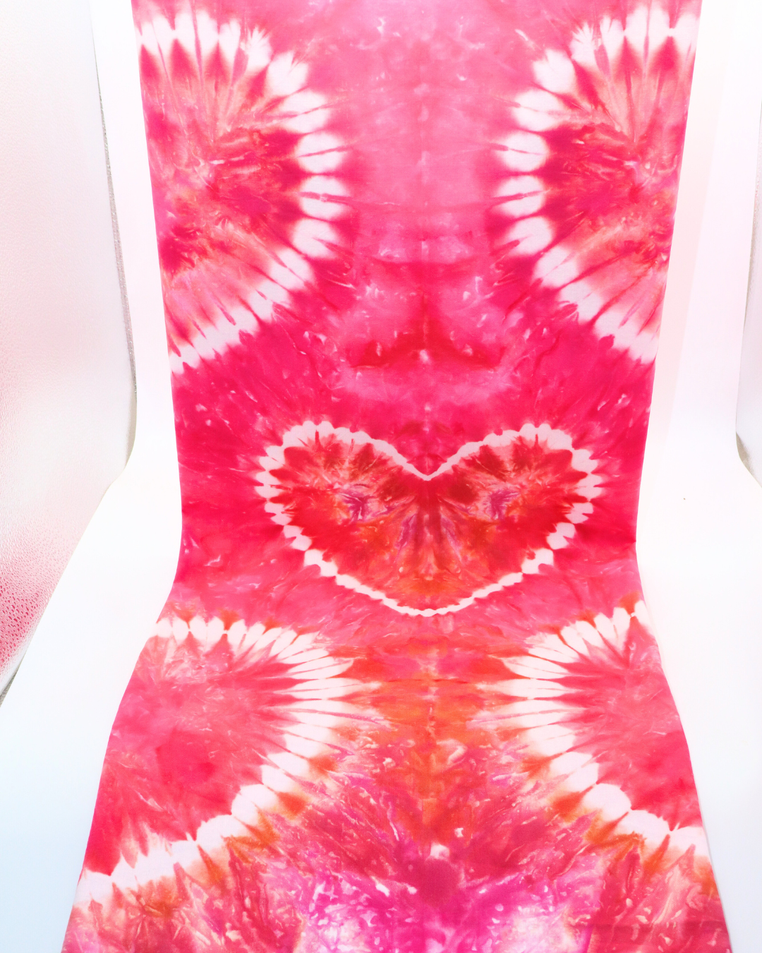 Galentines Heart Tie Dye - 1 yd Kona Cotton