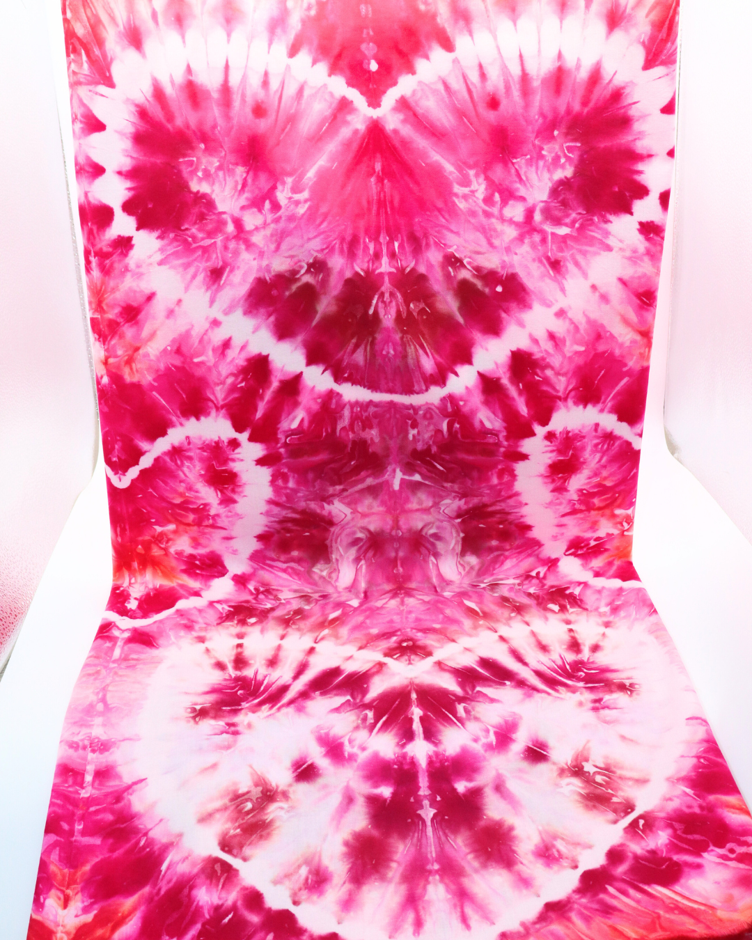 Galentines Heart Tie Dye - 1 yd Kona Cotton