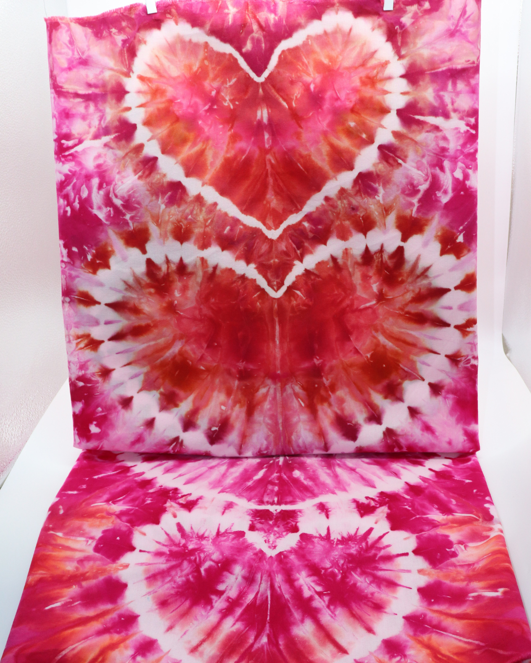 Galentines Heart Tie Dye - 1 yd Kona Cotton