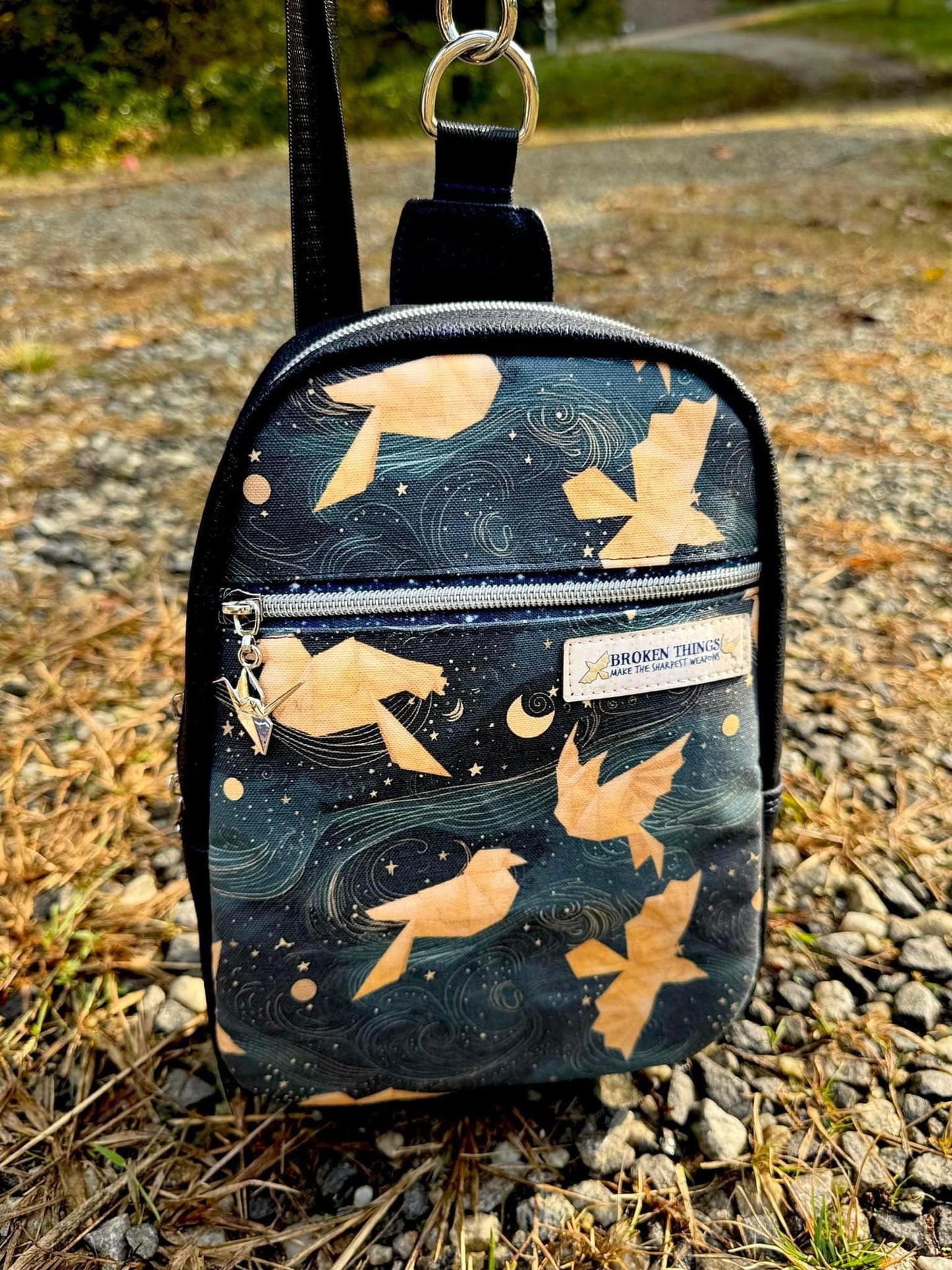 Windswept Parchment Larks 12in Reg
